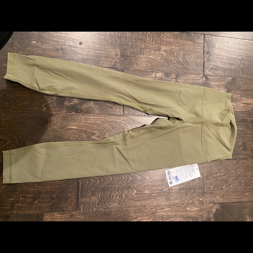 Lululemon Wunder Under HR 25in Lux - size 4